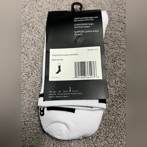 Nike Elite NBA Dri-FIT Basketball Quarter Crew Socks Black White 2 Pairs - Picture 3 of 10